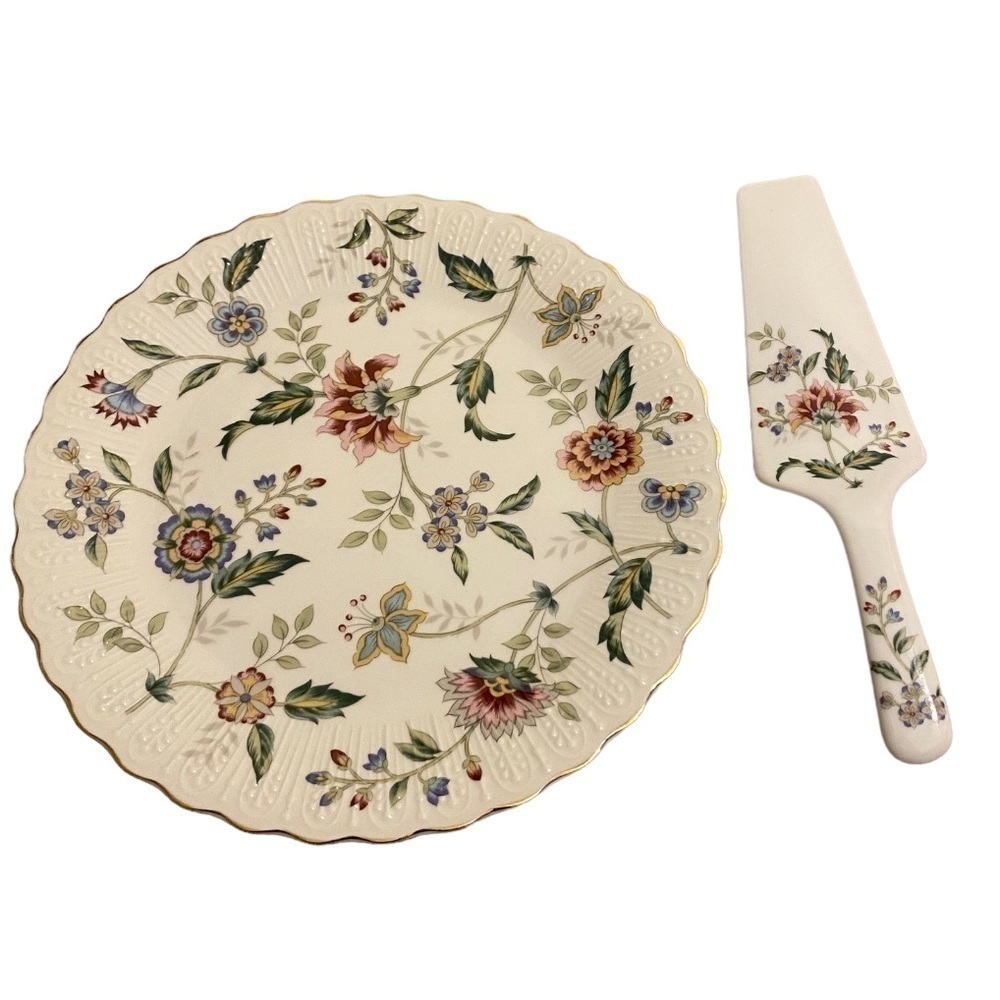 Andrea by Sadek Ceramic Cake Platter and Server. Made in Japan. New.